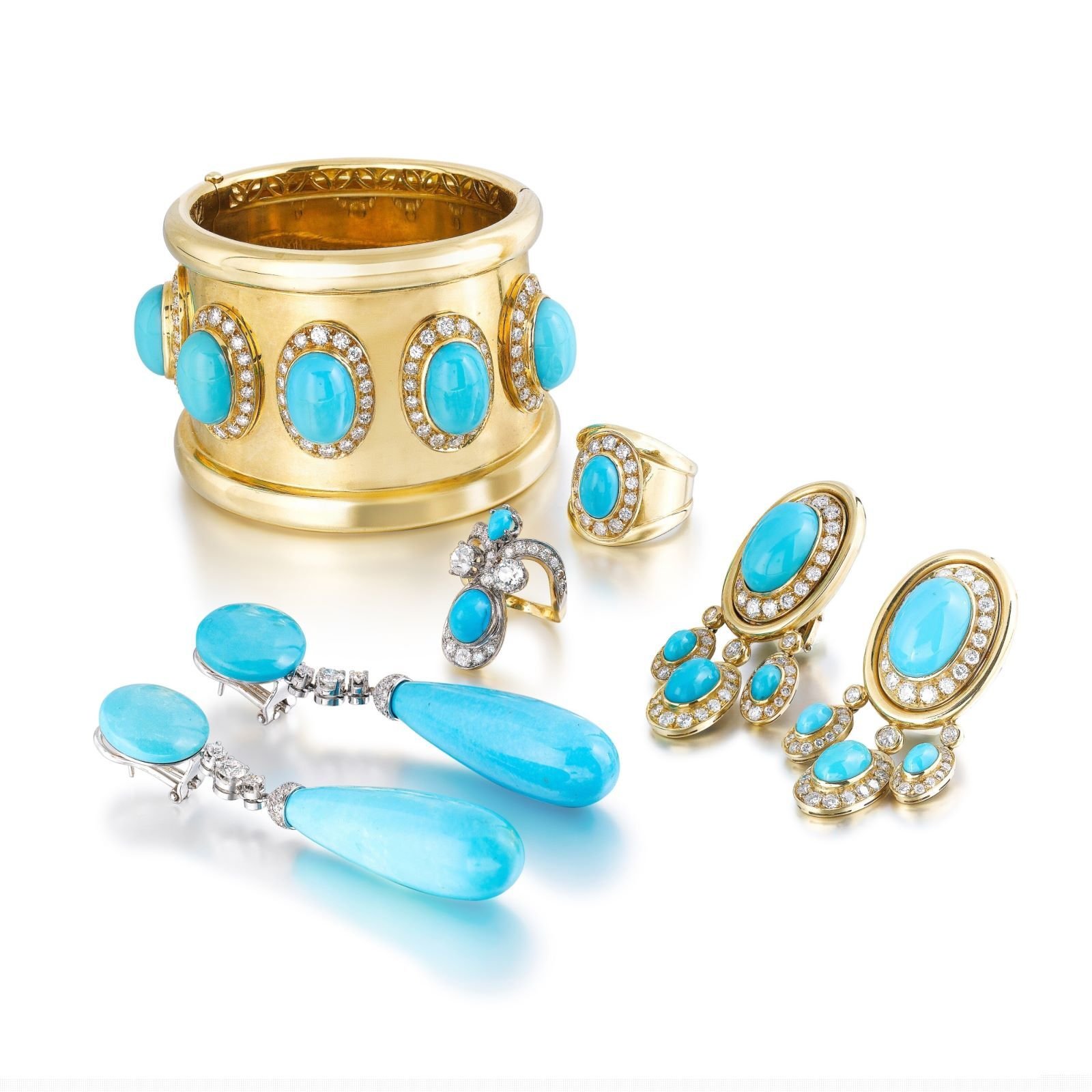 Sotheby's Auction House to host Dame Shirley Bassey Jewellery Auction